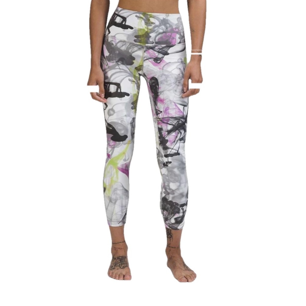 # 527 Lululemon Throwback Print Align High-Rise Pant 25"